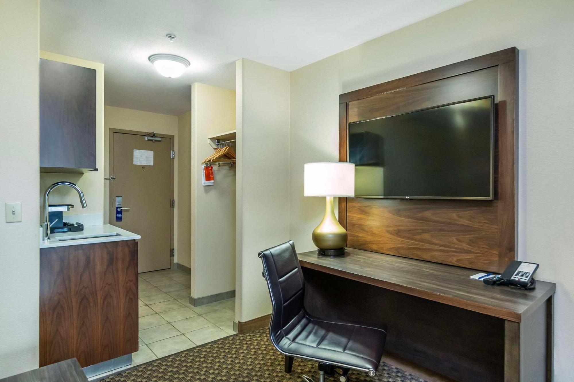 Comfort & Salmon Arm